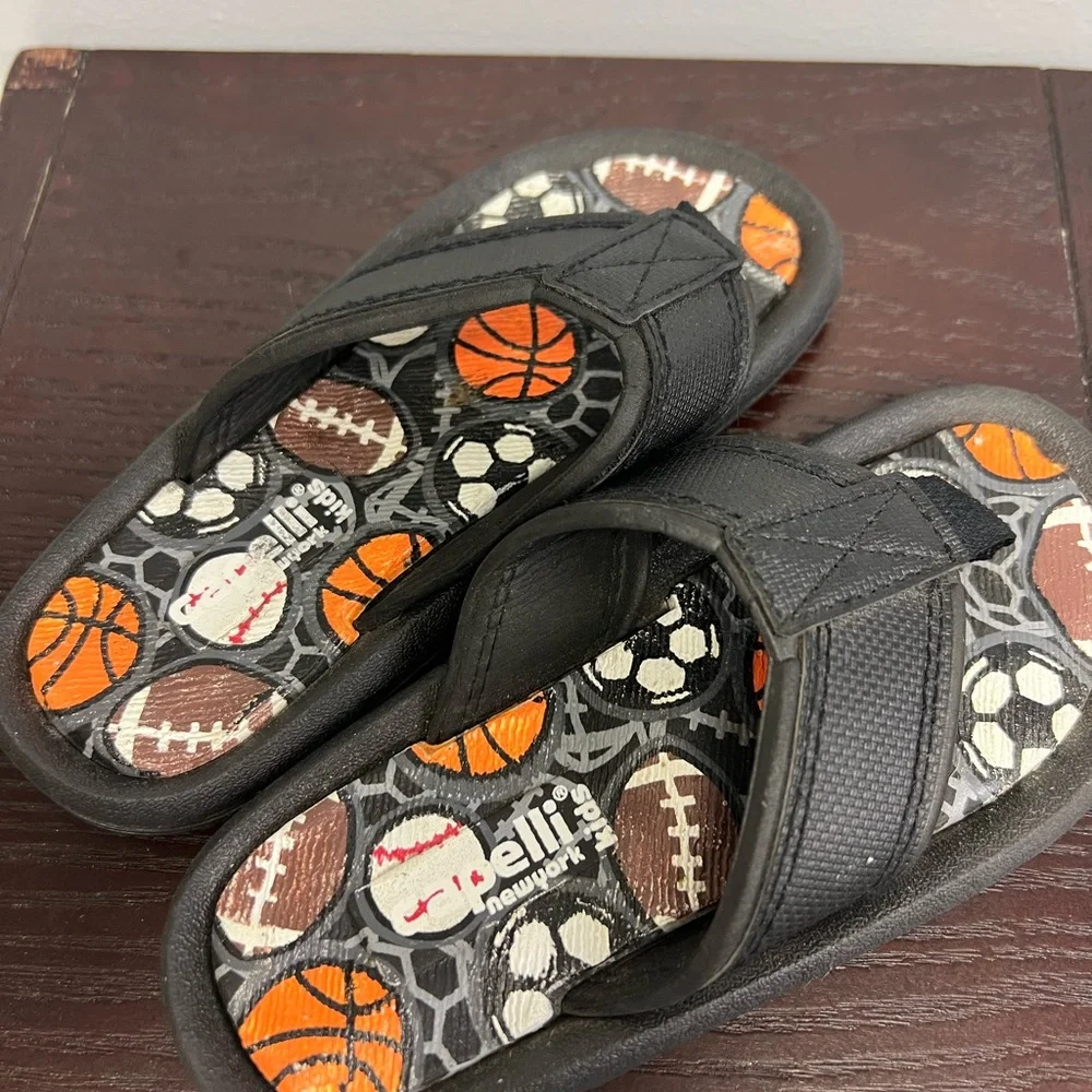 Capelli- Toddler Flip Flop,‎ Black- Sports- Size: 10-11
